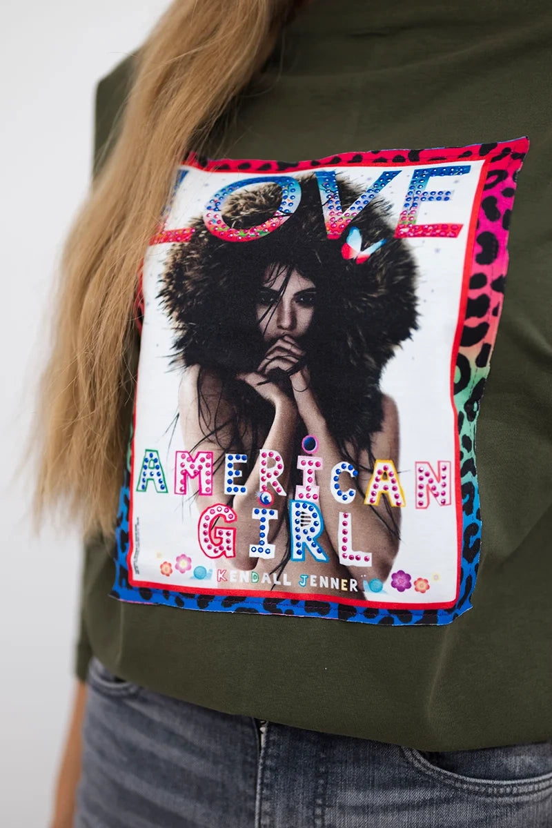 Blúzka s grafikou American Girl khaki S/M - L/XL S/M
