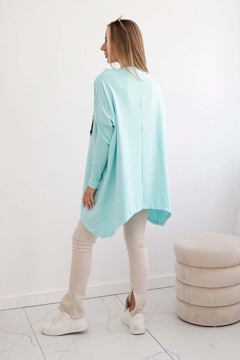 Mikina oversize s asymetrickými stranami mäta univerzálne