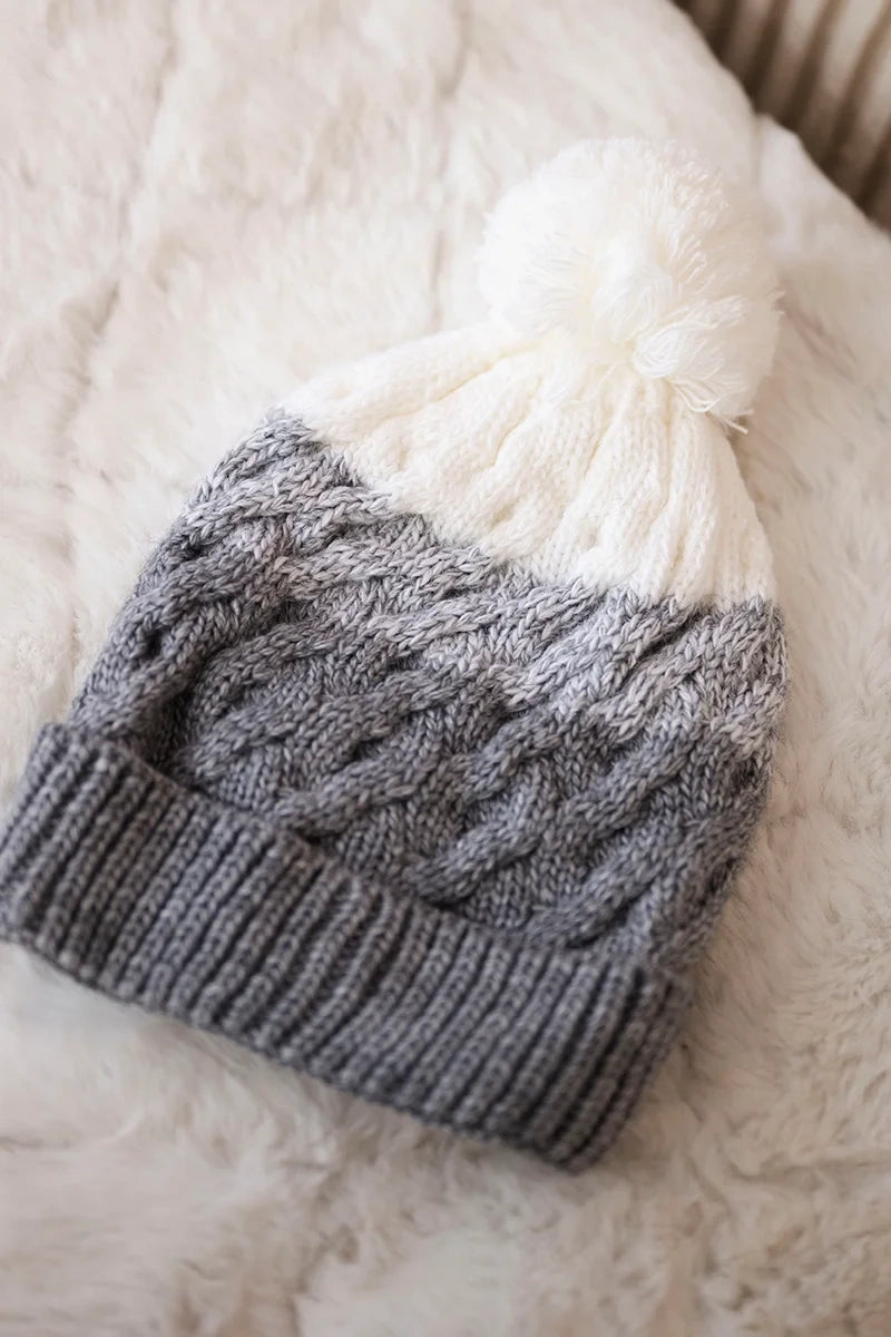 Čapica s fleece Ilona K218 šedá+biela univerzálne