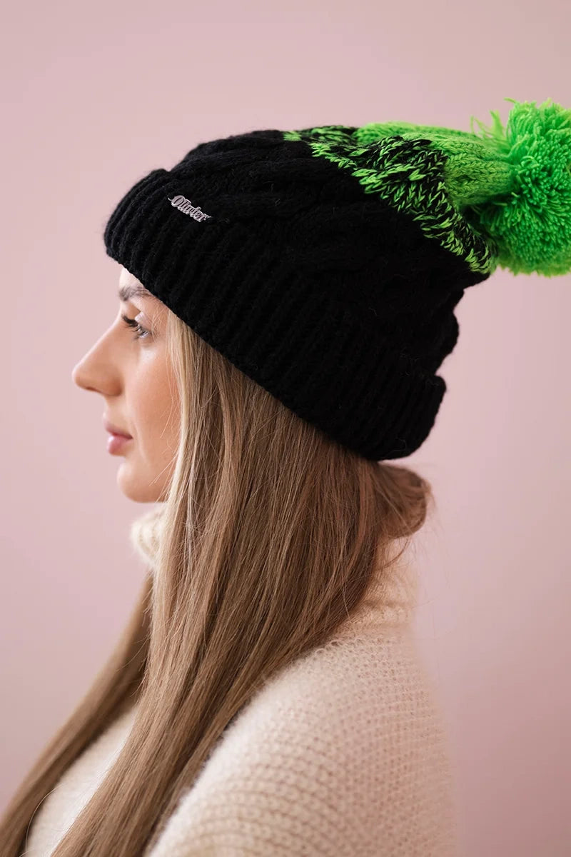 Čapica s fleece Ilona K218 čierna+zelená univerzálne