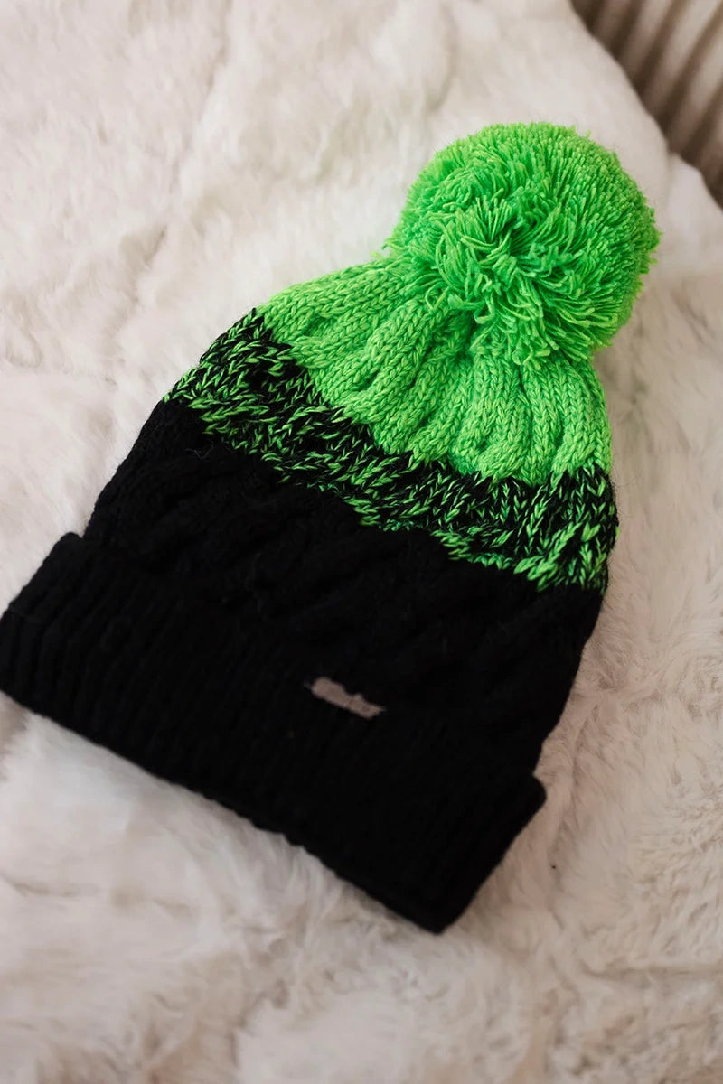 Čapica s fleece Ilona K218 čierna+zelená univerzálne