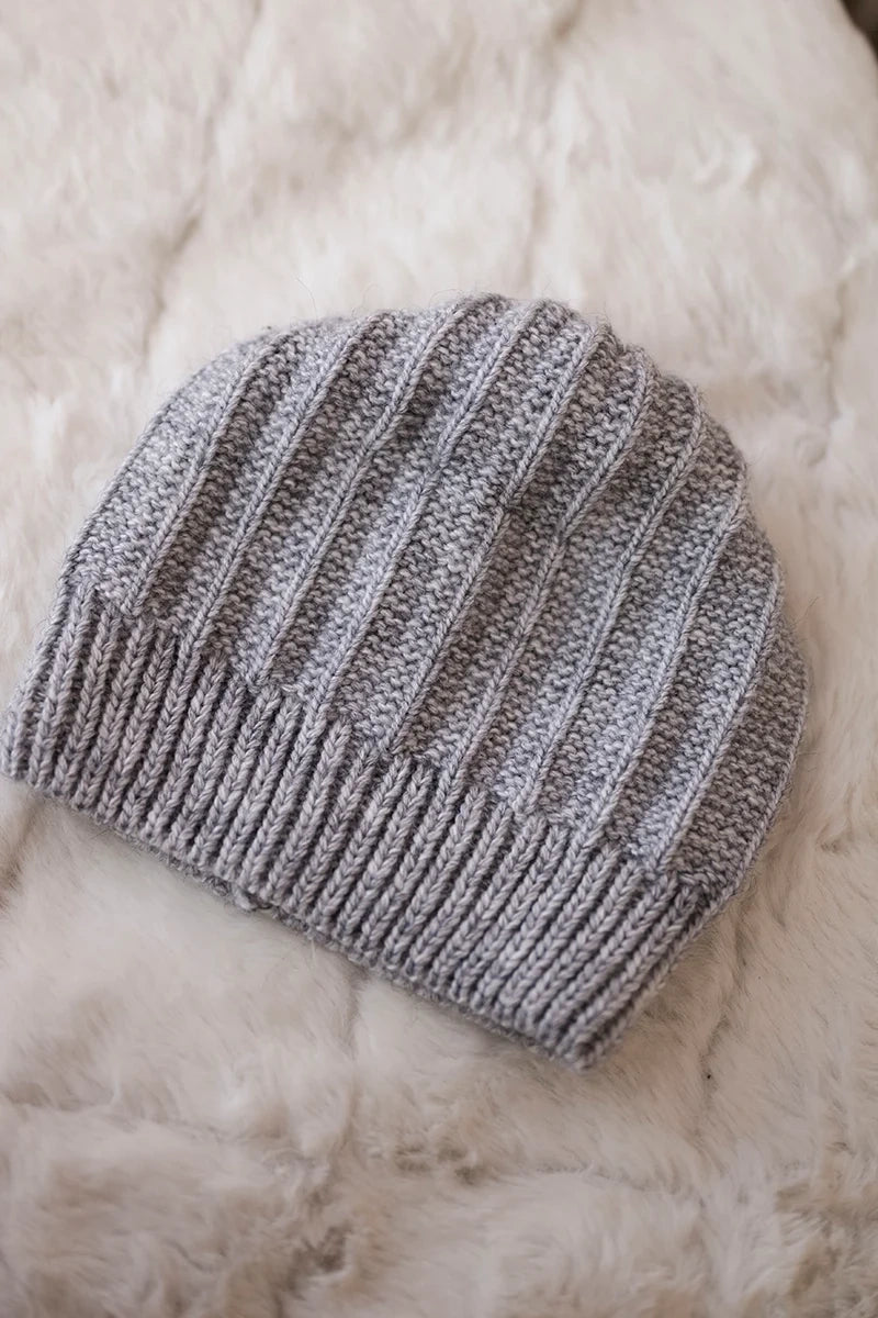Čapica s fleece Anna K238 svetlo šedá univerzálne