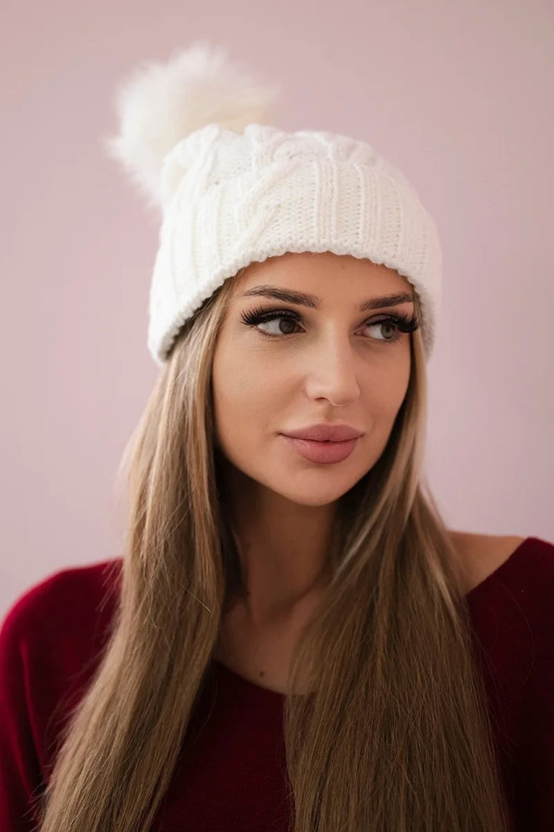 Čapica s fleece Warkocz K226 biely univerzálne