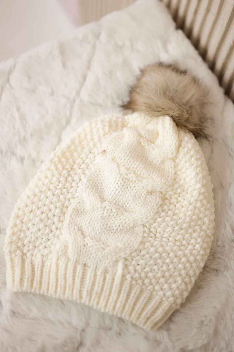 Čapica s fleece Sandra K210 ecru univerzálne