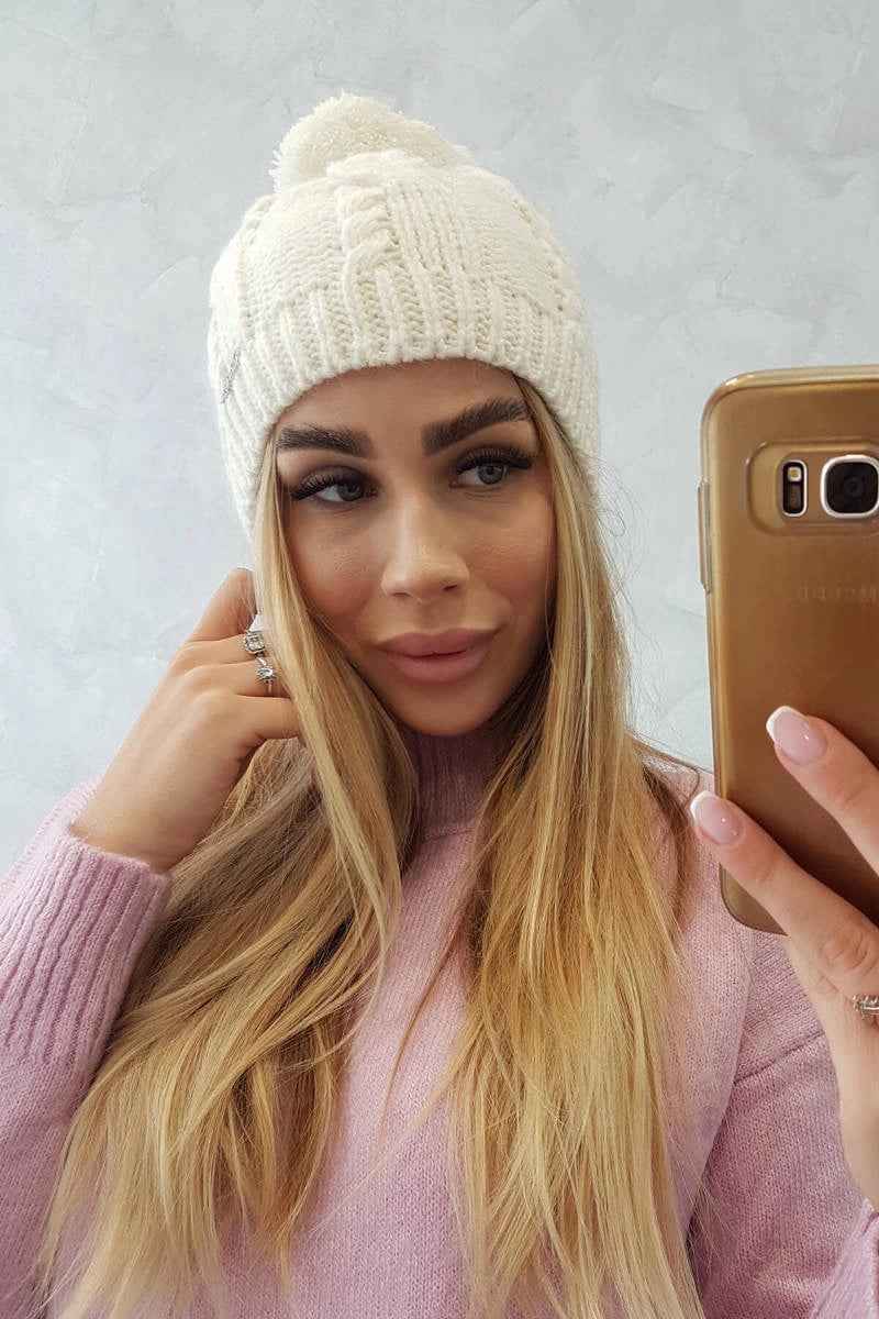 Čapica s fleece Stefania K278 ecru univerzálne