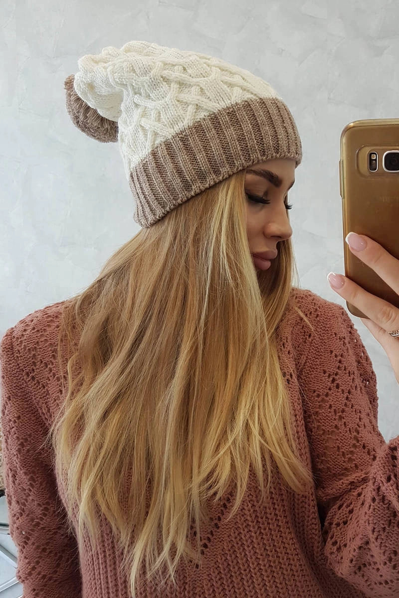 Čapica s fleece Bibiana K264 tmavo béžová + ecru univerzálne