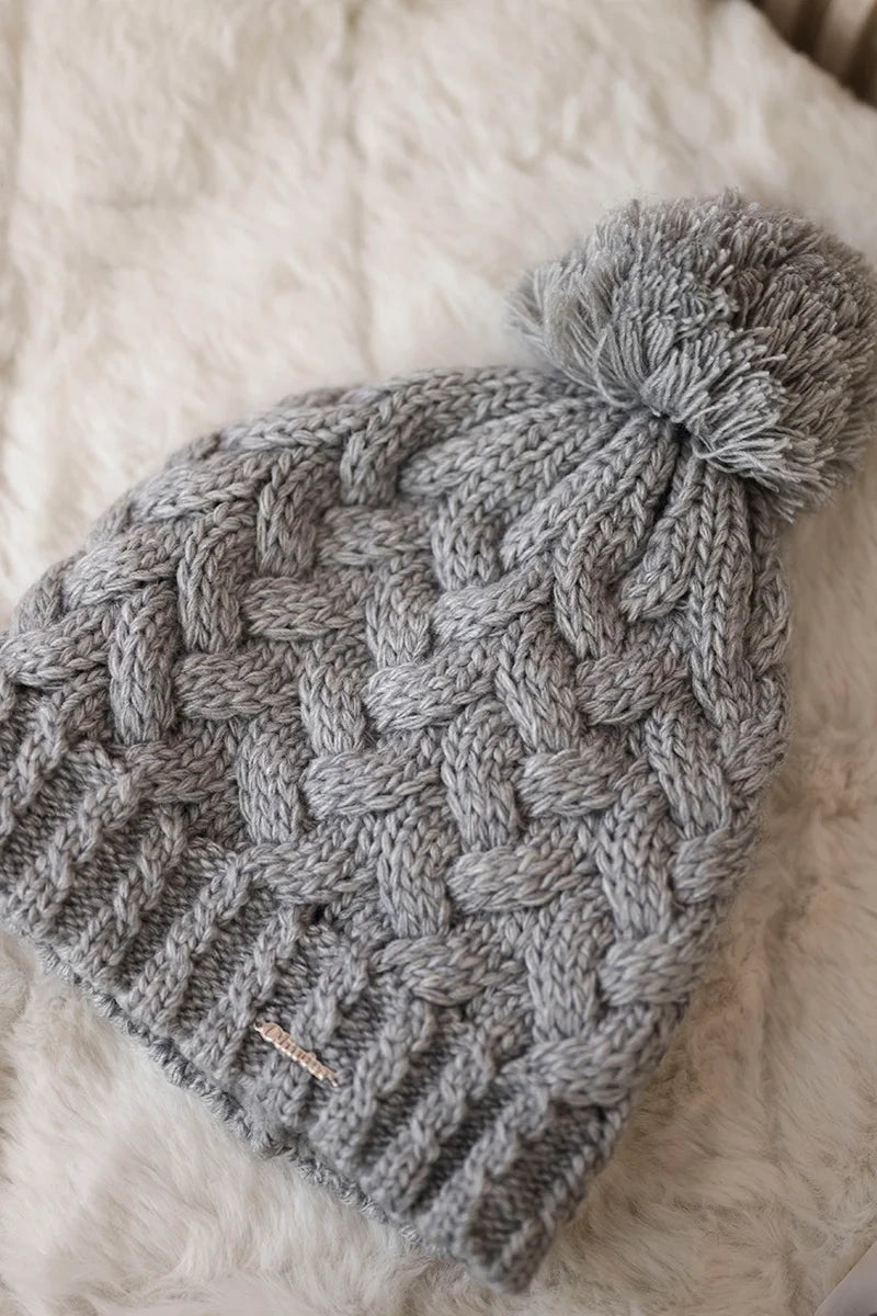 Čapica s fleece Waleria K307 svetlo sivá univerzálne