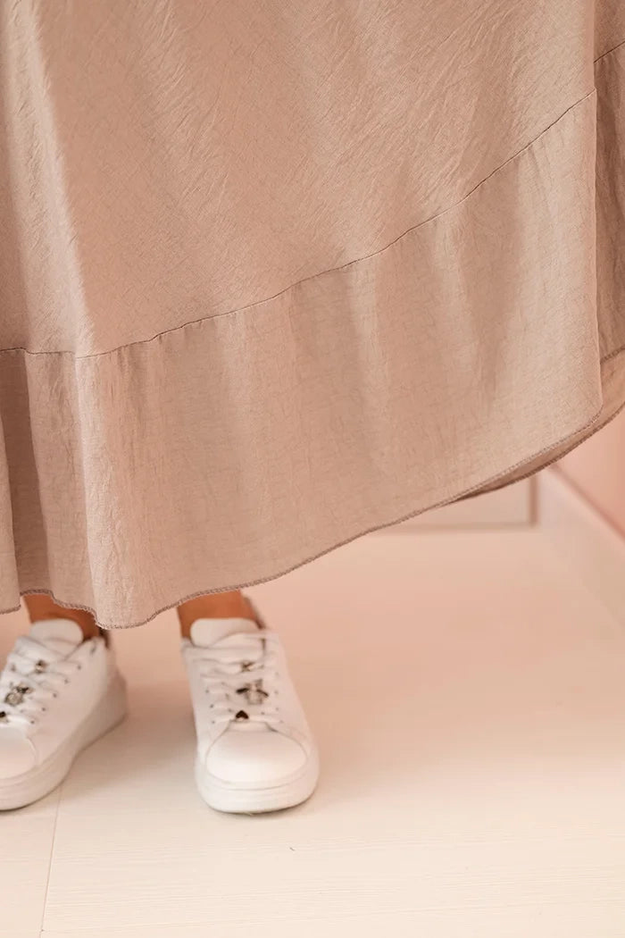 Dámske šaty plus size s krátkym rukávom a volánom z ľahkej viskózy fango univerzálne