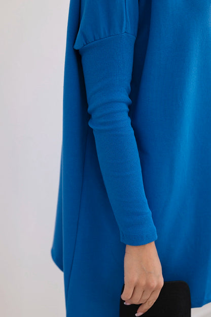 Mikina oversize s asymetrickými stranami chrpa univerzálne
