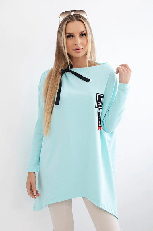 Mikina oversize s asymetrickými stranami mäta univerzálne