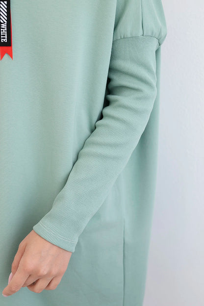 Mikina oversize s asymetrickými stranami tmavá mäta univerzálne