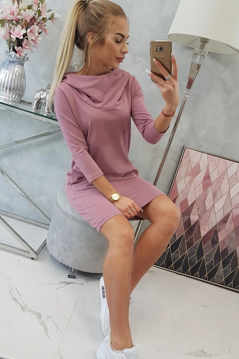 Šaty s kapucňou a vreckami tmavo ružová univerzálne