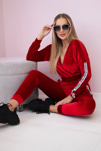 Velúrová súprava s nápisom Queen červená univerzálne