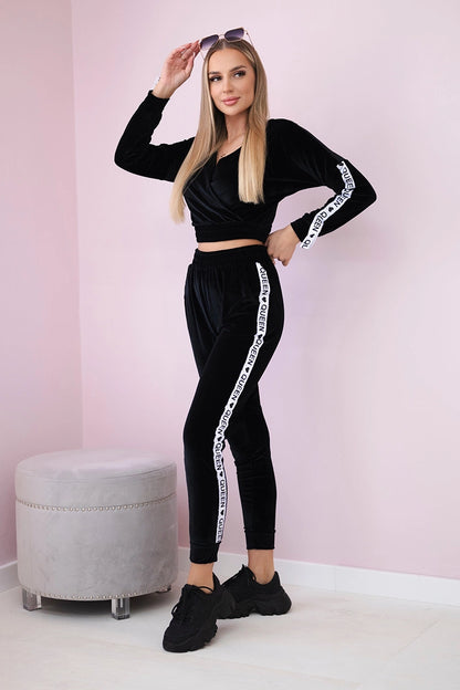 Velúrová súprava s nápisom Queen čierna univerzálne