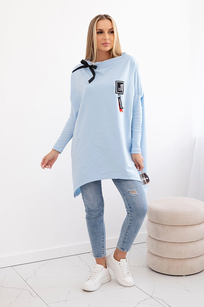 Mikina oversize s asymetrickými stranami modrá univerzálne