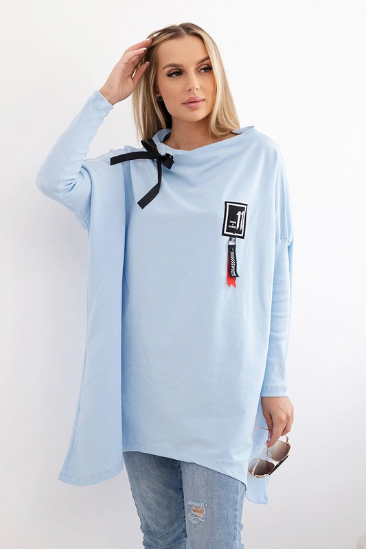 Mikina oversize s asymetrickými stranami modrá univerzálne