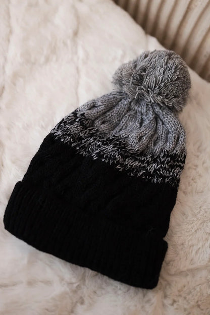 Čapica s fleece Ilona K218 čierna+sivá univerzálne