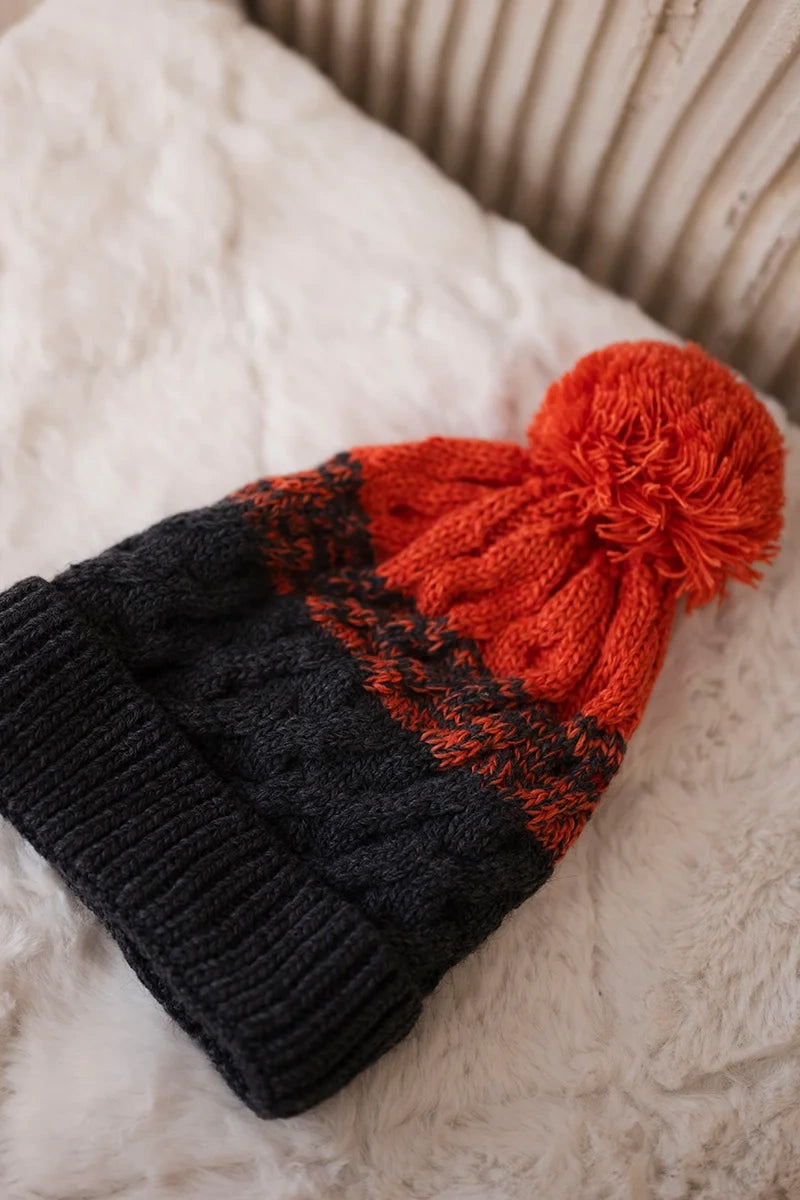 Čapica s fleece Ilona K218 grafit+ruda univerzálne