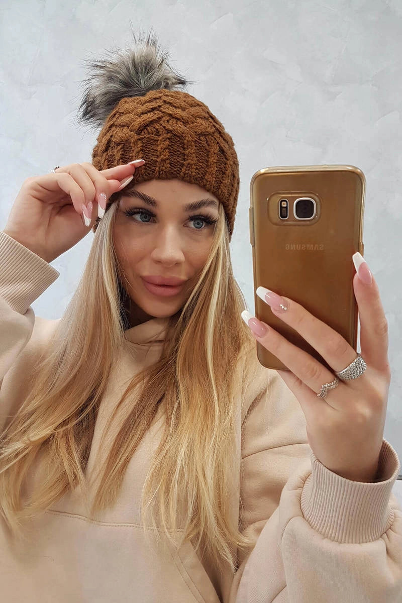 Čapica s fleece Daria K217 svetlo hnedá univerzálne