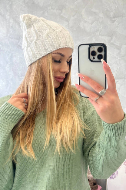 Čapica s fleece Iwona K221 biely univerzálne