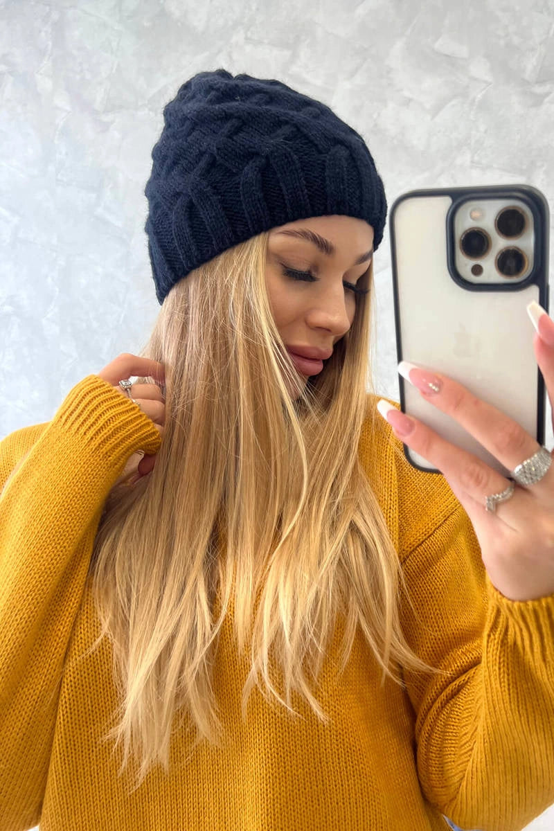 Čapica s fleece Agnieszka K239 námornícka modrá univerzálne