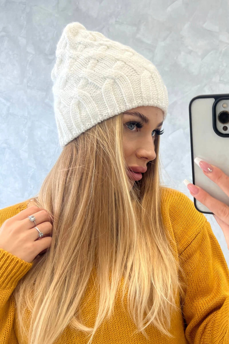 Čapica s fleece Agnieszka K239 biely univerzálne