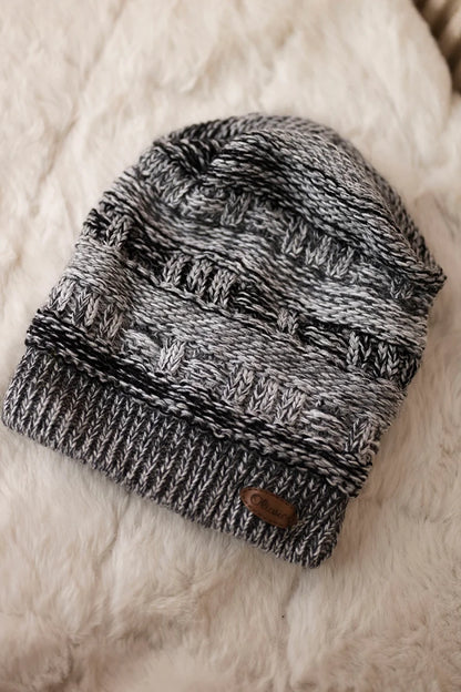 Čapica s fleece Patrycja K254 čierna + šedá univerzálne