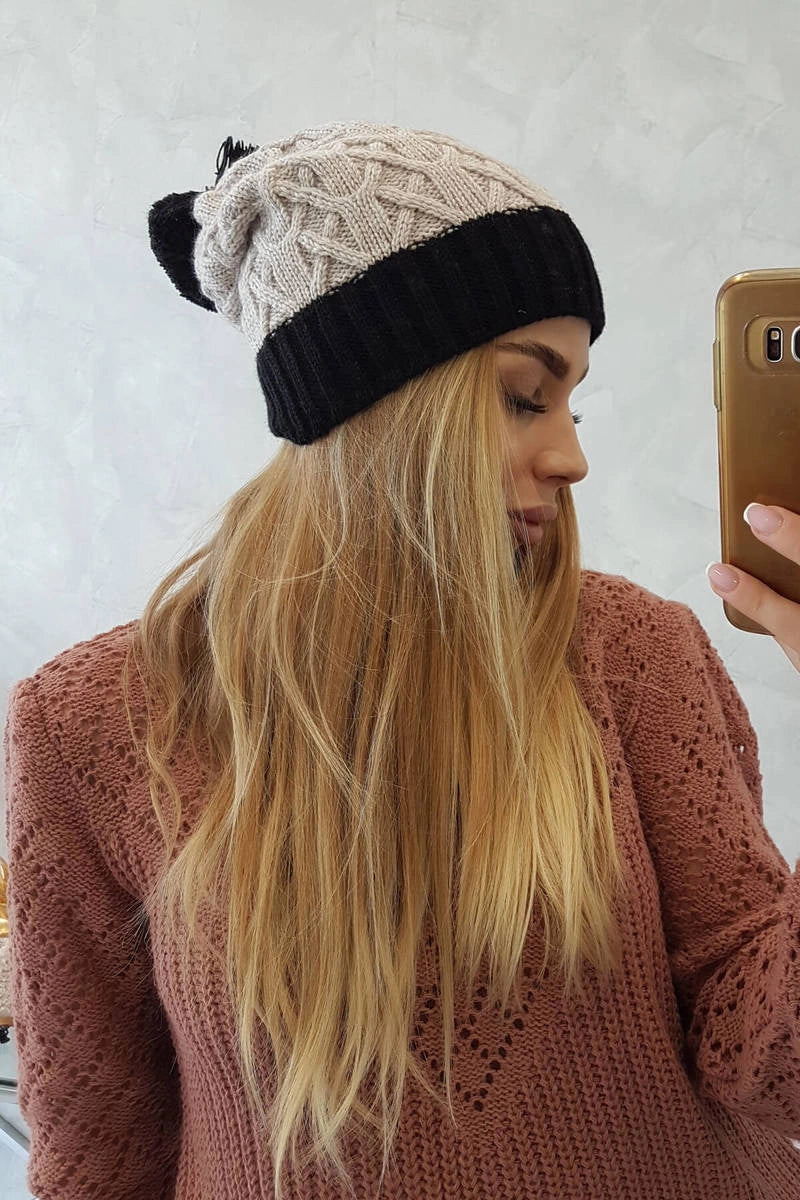 Čapica s fleece Bibiana K264 čierna + béžová univerzálne