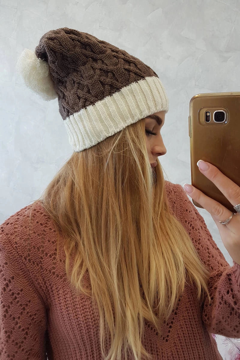 Čapica s fleece Bibiana K264 ecru + mocca univerzálne
