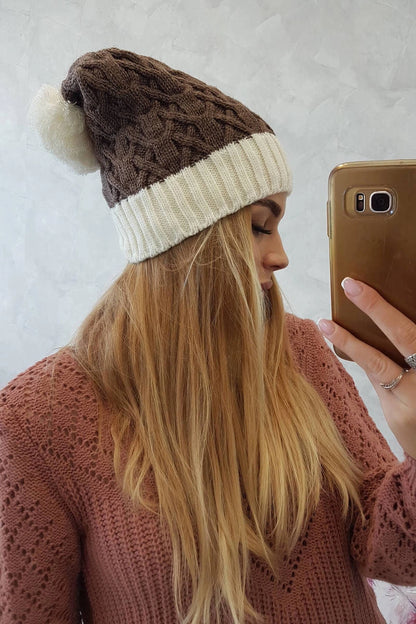Čapica s fleece Bibiana K264 ecru + mocca univerzálne