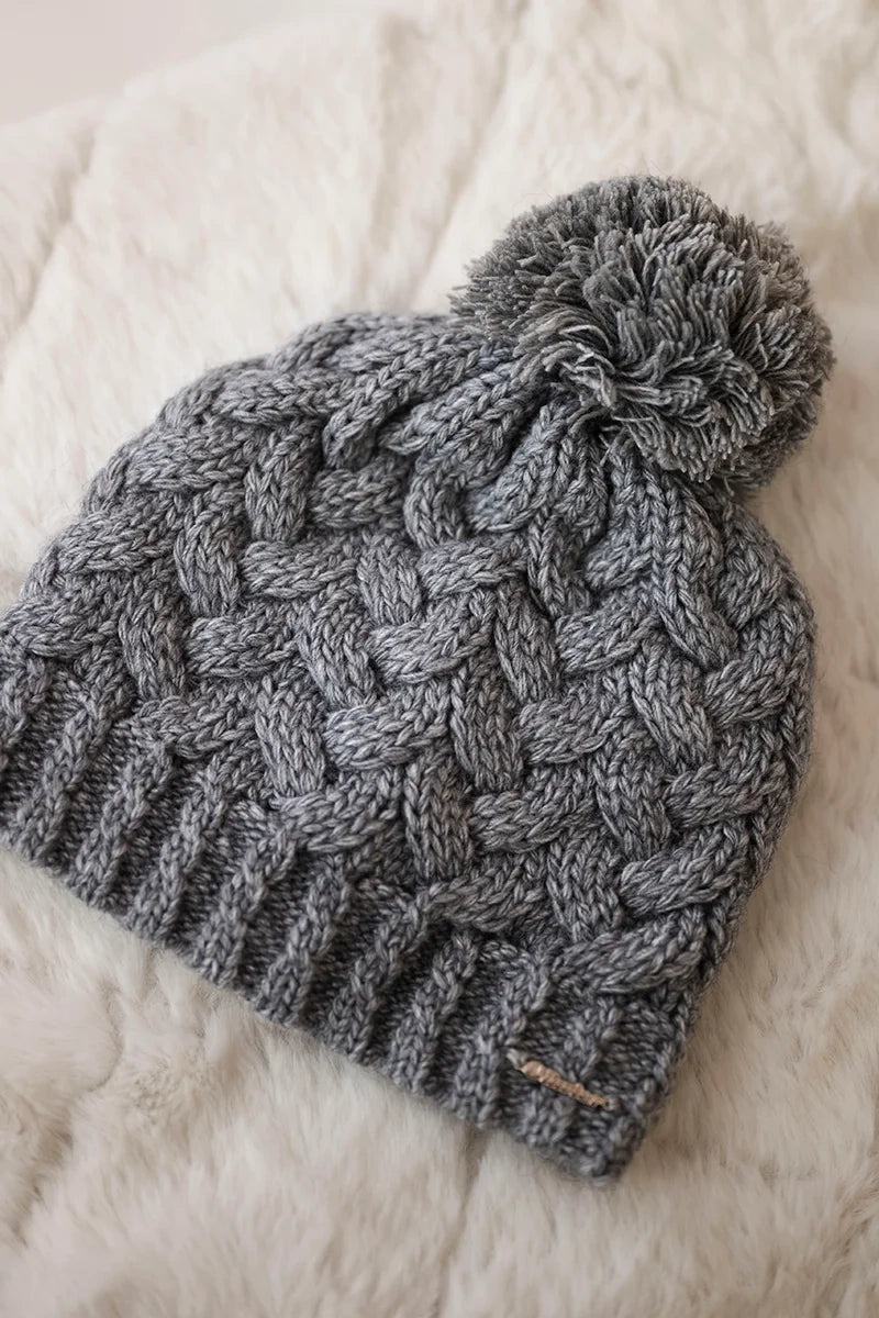 Čapica s fleece Waleria K307 tmavošedý univerzálne