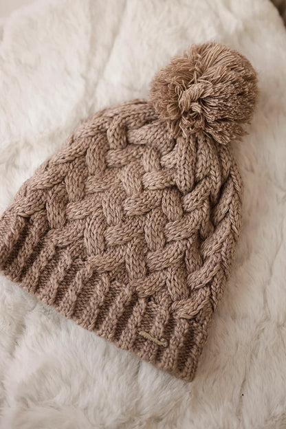 Čapica s fleece Waleria K307 tmavo béžová univerzálne