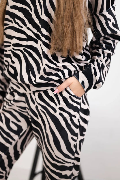 Velúrová súprava s potlačou zebra čierna+béžová univerzálne