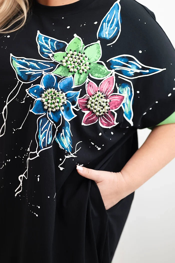 Zelená dámska tunika Plus Size s kvetinovým vzorom a ozdobnými perličkami univerzálne