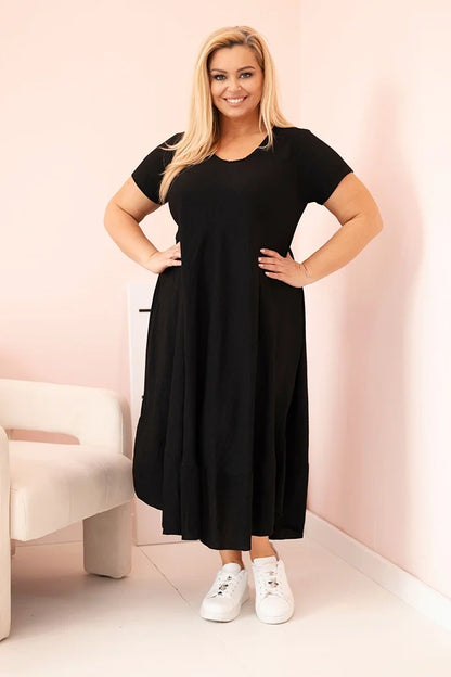 Dámske šaty plus size s krátkym rukávom a volánom z ľahkej viskózy čierna univerzálne