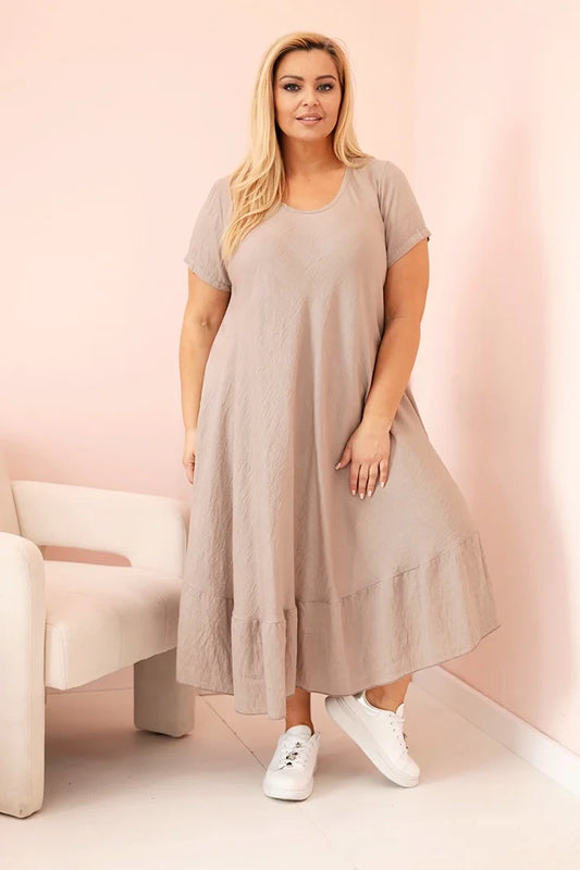 Dámske šaty plus size s krátkym rukávom a volánom z ľahkej viskózy fango univerzálne