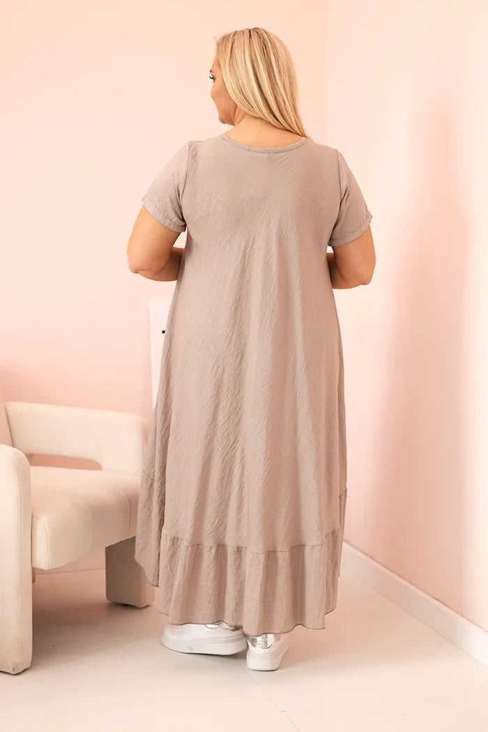 Dámske šaty plus size s krátkym rukávom a volánom z ľahkej viskózy fango univerzálne