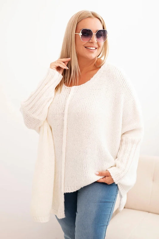 Dámsky sveter Plus Size z akrylom vo voľnom strihu a rukávom 3/4 ecru univerzálne