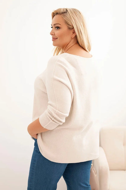 Dámsky sveter plus size s lodičkovým výstrihom béžový univerzálne