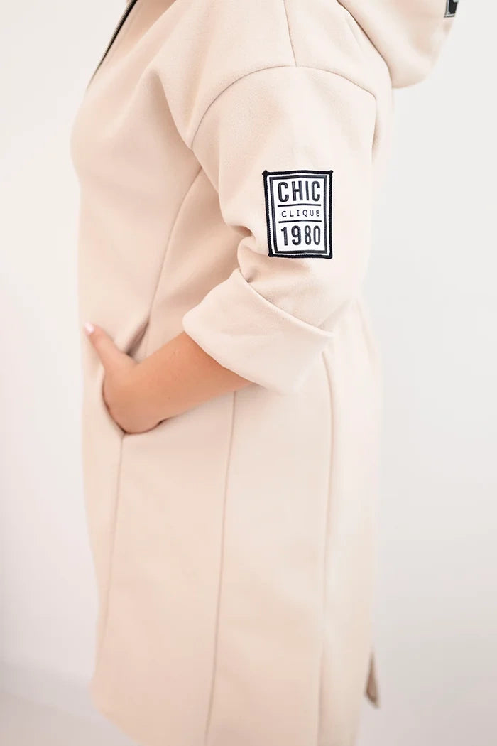 Elegantní dámský kabát Plus Size béžová